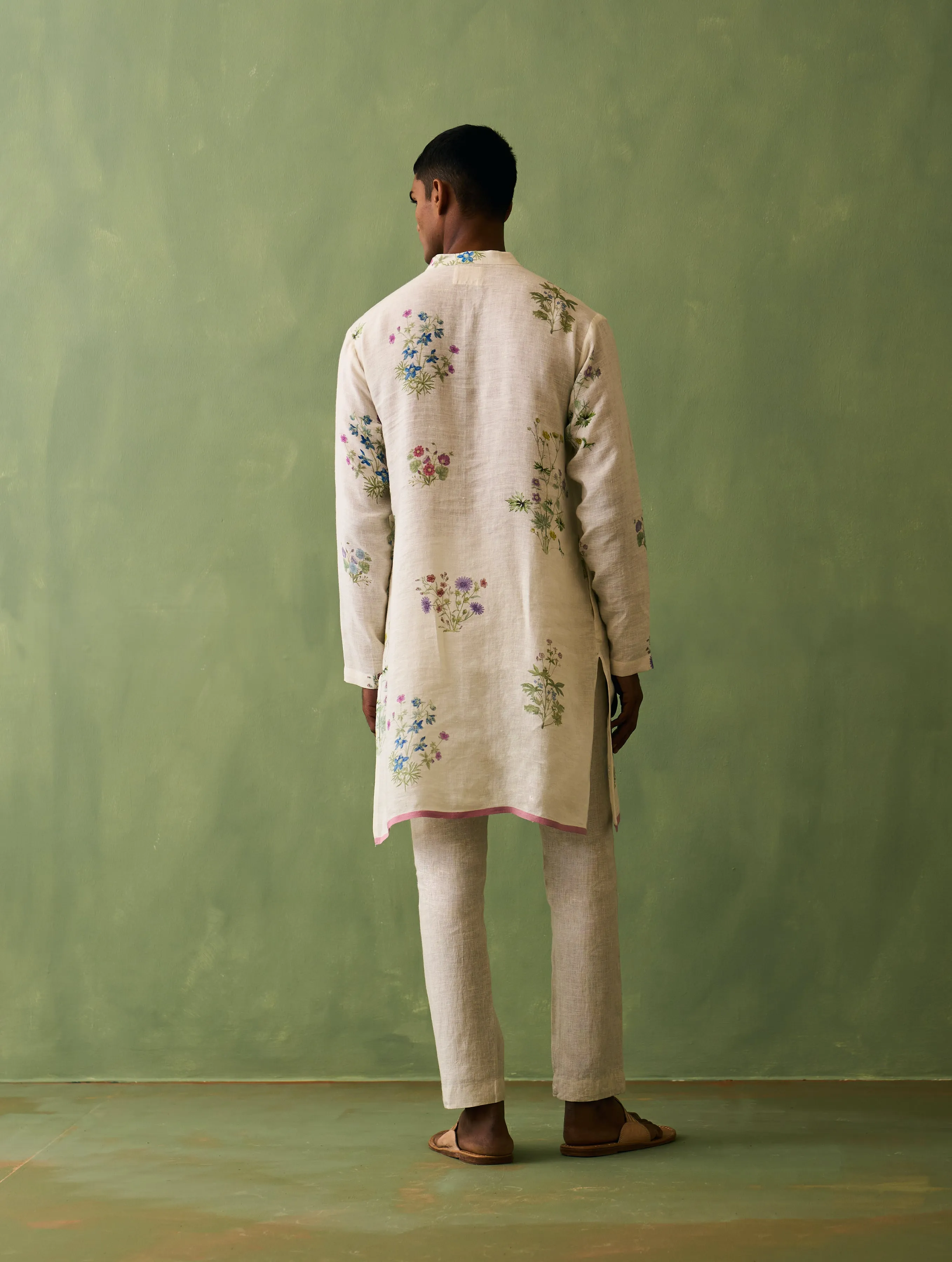 Hachi Botanical Linen Kurta - Ivory