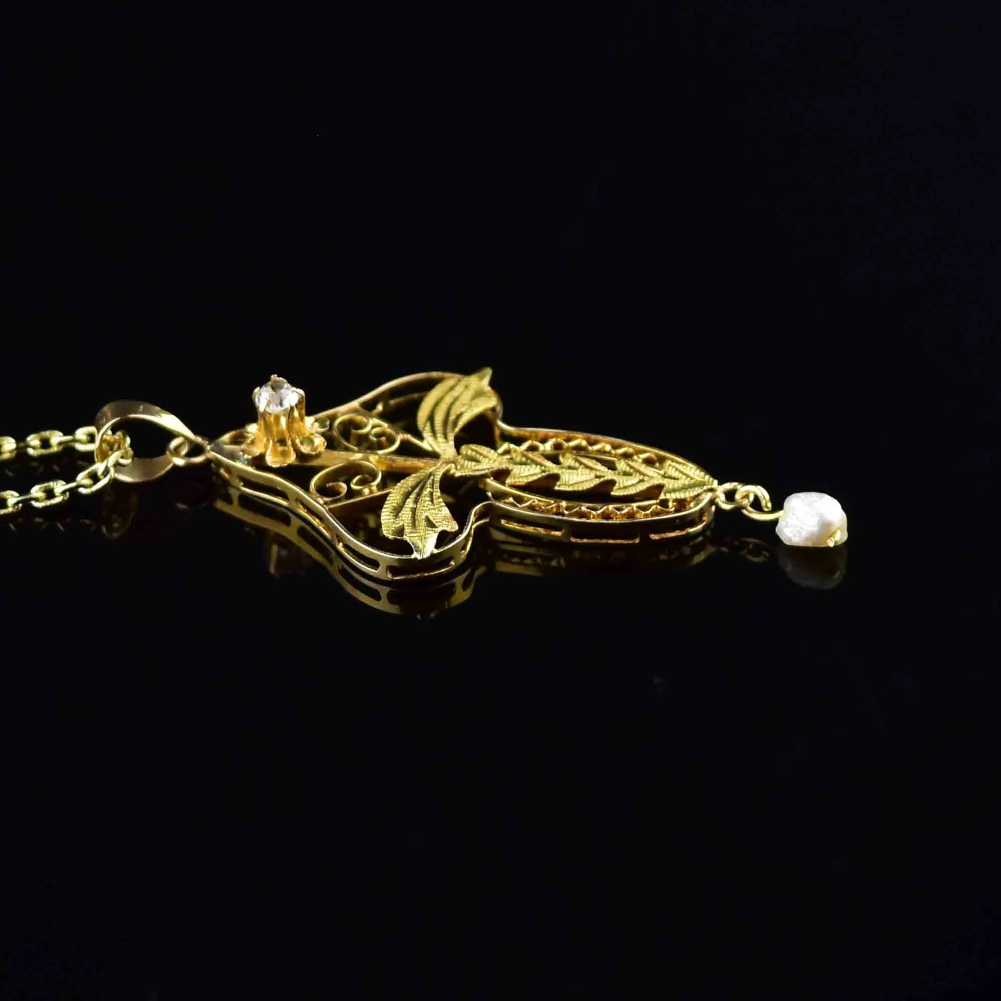 Vintage 14K Gold Buttercup Diamond Pearl Lavalier Necklace